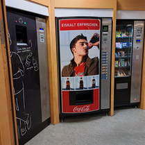 Heißgetränke, Snacks und Rücknehmer in der Cafeteria THWS Münzstraße